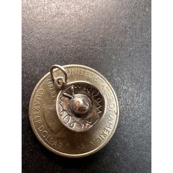Vintage Sterling Silver Sombrero Hat Pendant Charm - Picture 2 of 8
